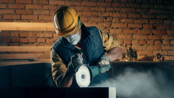 Employees should be provided with respirators when working with concrete