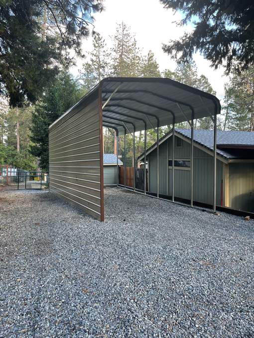 Steel and Stud customer photo — 15×31×12 metal building, engineered roof and side panels