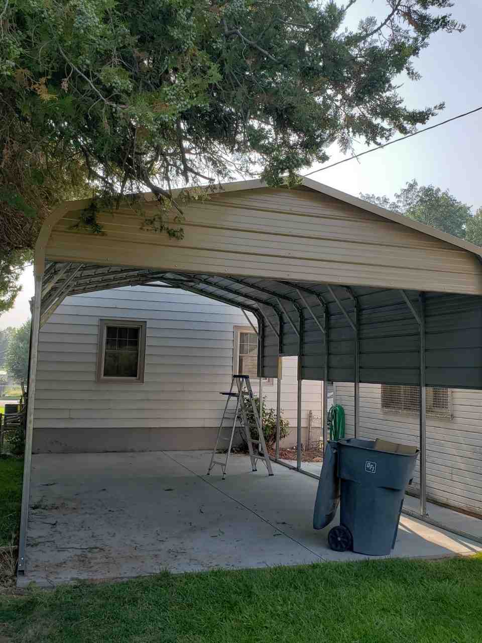 16×26×9 metal building installed by Steel and Stud — engineered roof and side panels