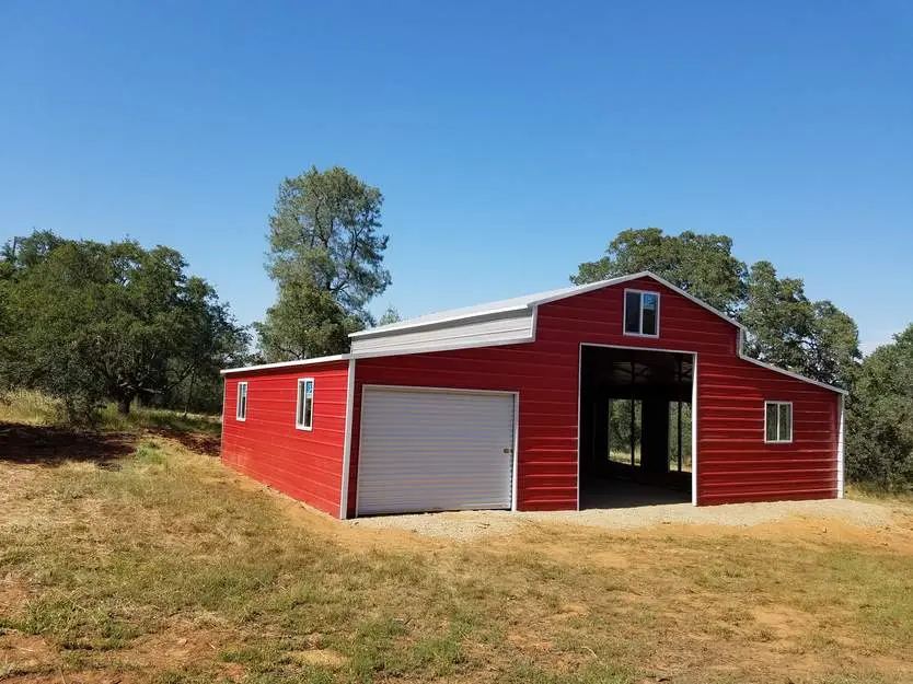 Custom metal barn 18×31×12