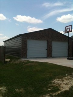 24×40 steel garage built and erected by Steel and Stud crews