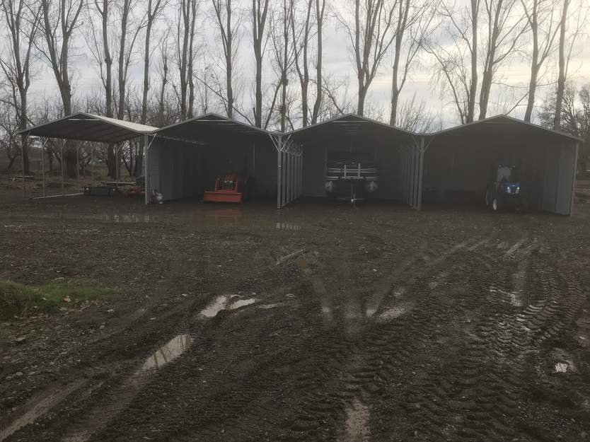 Professionally installed 30×31×10 metal building by Steel and Stud