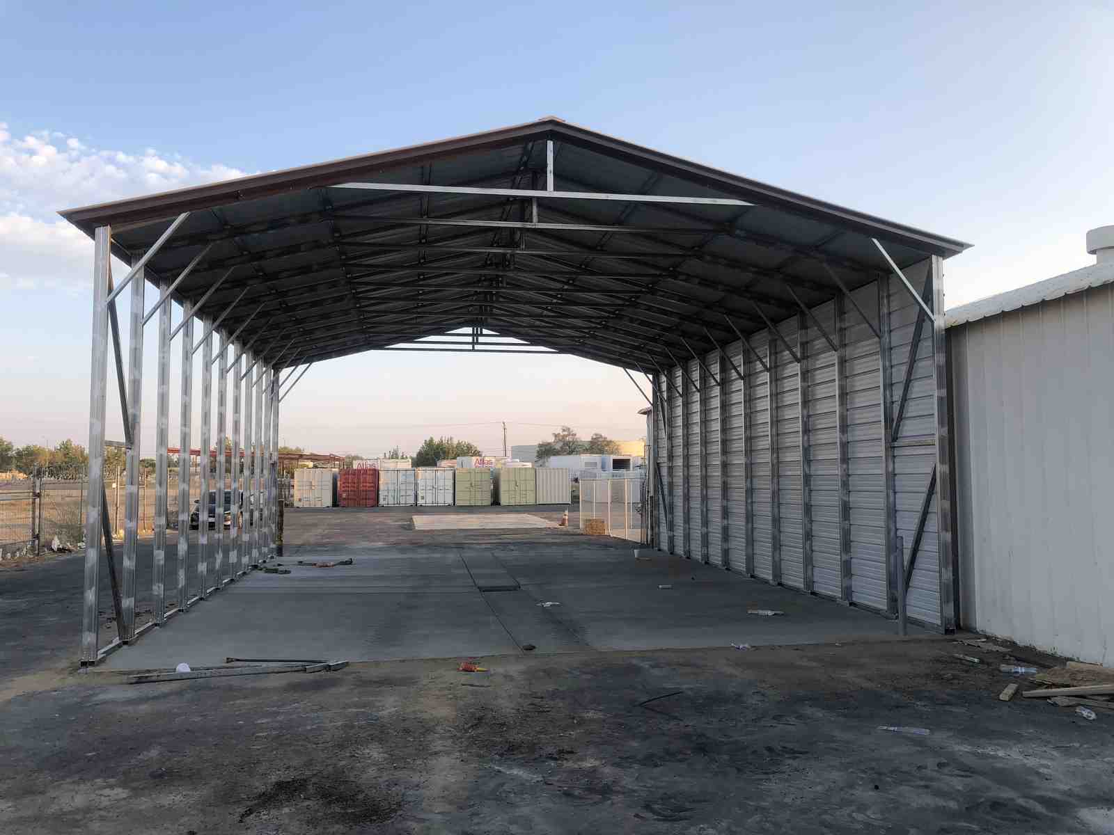 30x40 metal barn with vertical roof