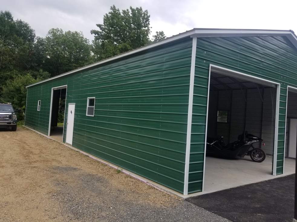30×71×12 metal building built and erected by Steel and Stud crews