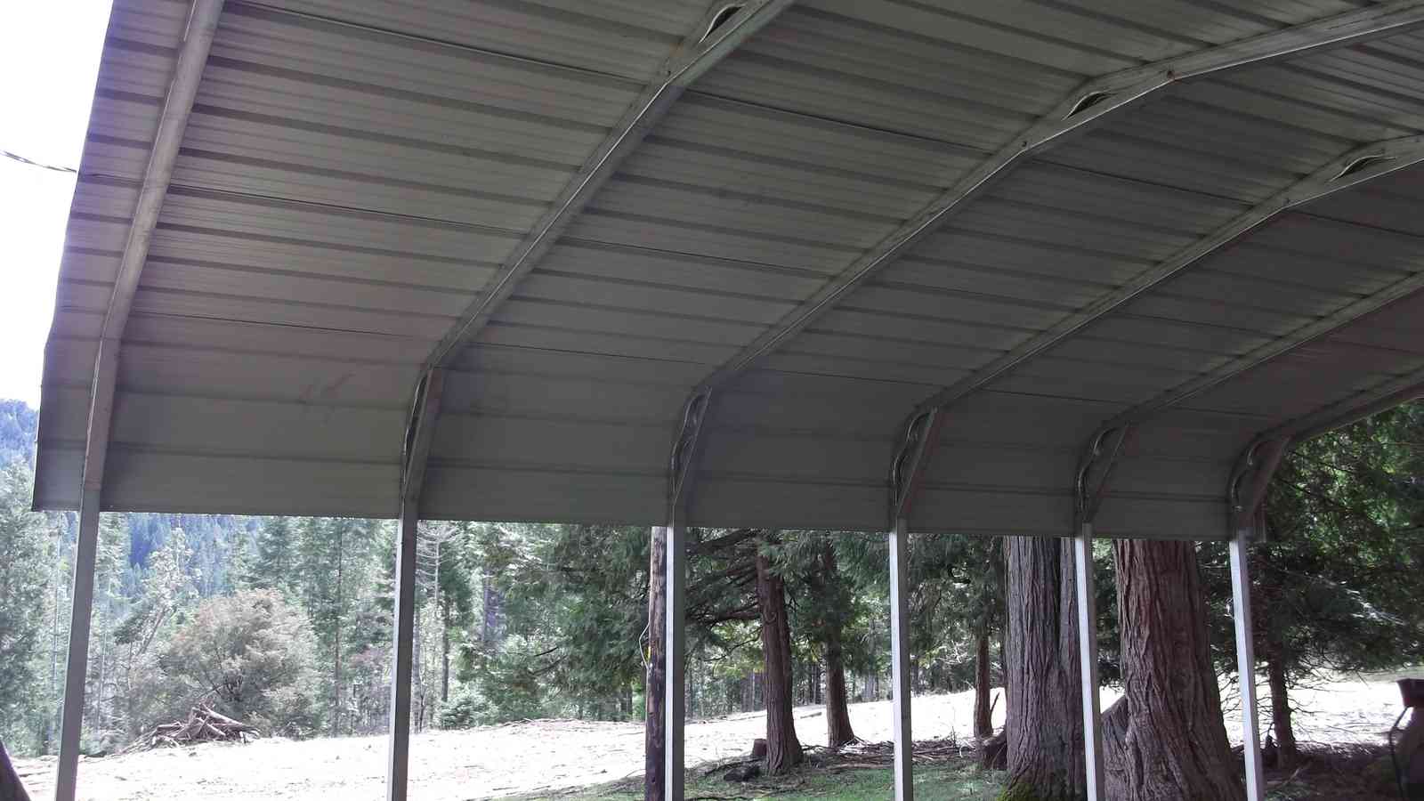 18×21×7 metal building built and erected by Steel and Stud crews