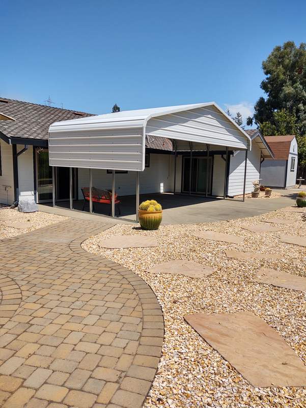 Custom metal building from Steel and Stud, engineered with engineered roof and side panels